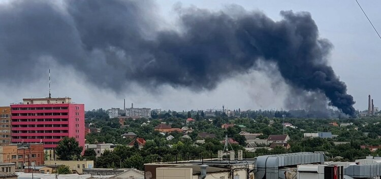 顿涅茨克和卢甘斯克遭袭