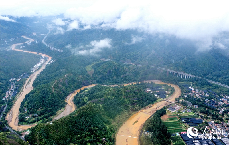 豫西伏牛山區：路網通達 風景如畫_fororder_LOCAL1722745552266X79C9W1HYJ