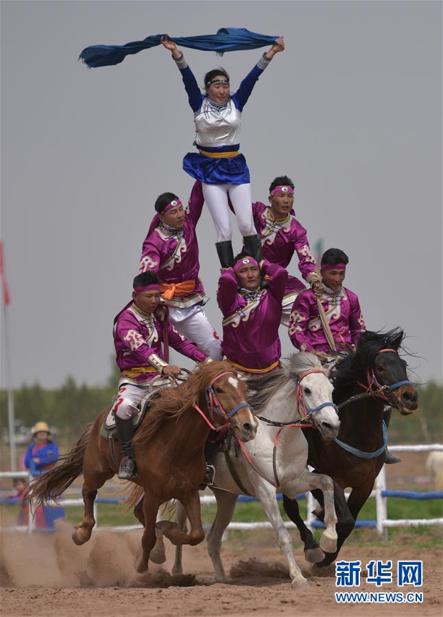 內蒙古鄂爾多斯舉行春季那達慕