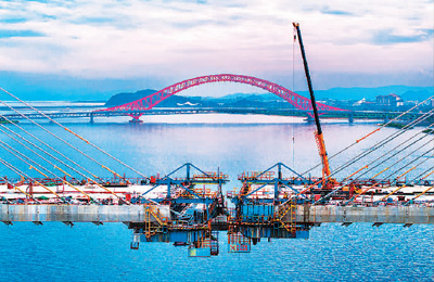 去年全国沿海港口外贸吞吐量49.6亿吨，同比增长9.6%—— 中国外贸海运量全球占比超三成