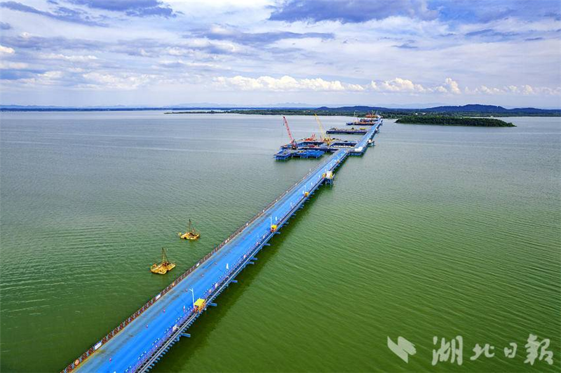 梁子湖首座公路特大橋——天子山大橋棧道貫通_fororder_微信圖片_20240710094956