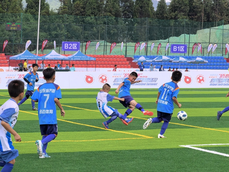 云端村镇的足球赛_fororder_微信图片_20240710112214