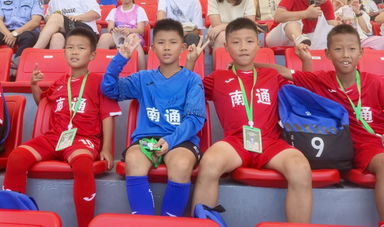 云端村镇的足球赛_fororder_微信图片_20240710112159