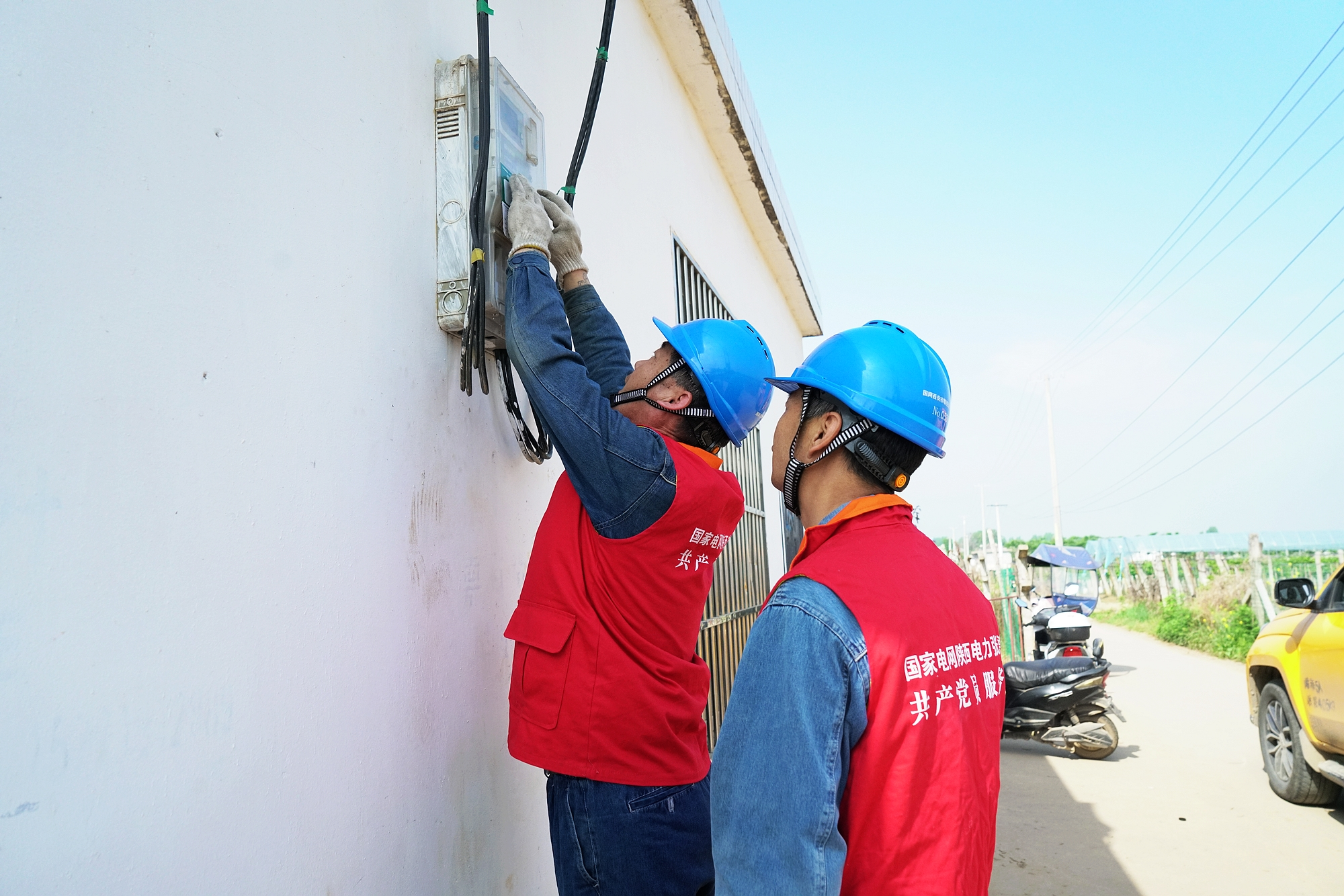 以艺为引 用电托举 秦岭山村走好别样振兴路_fororder_图片10