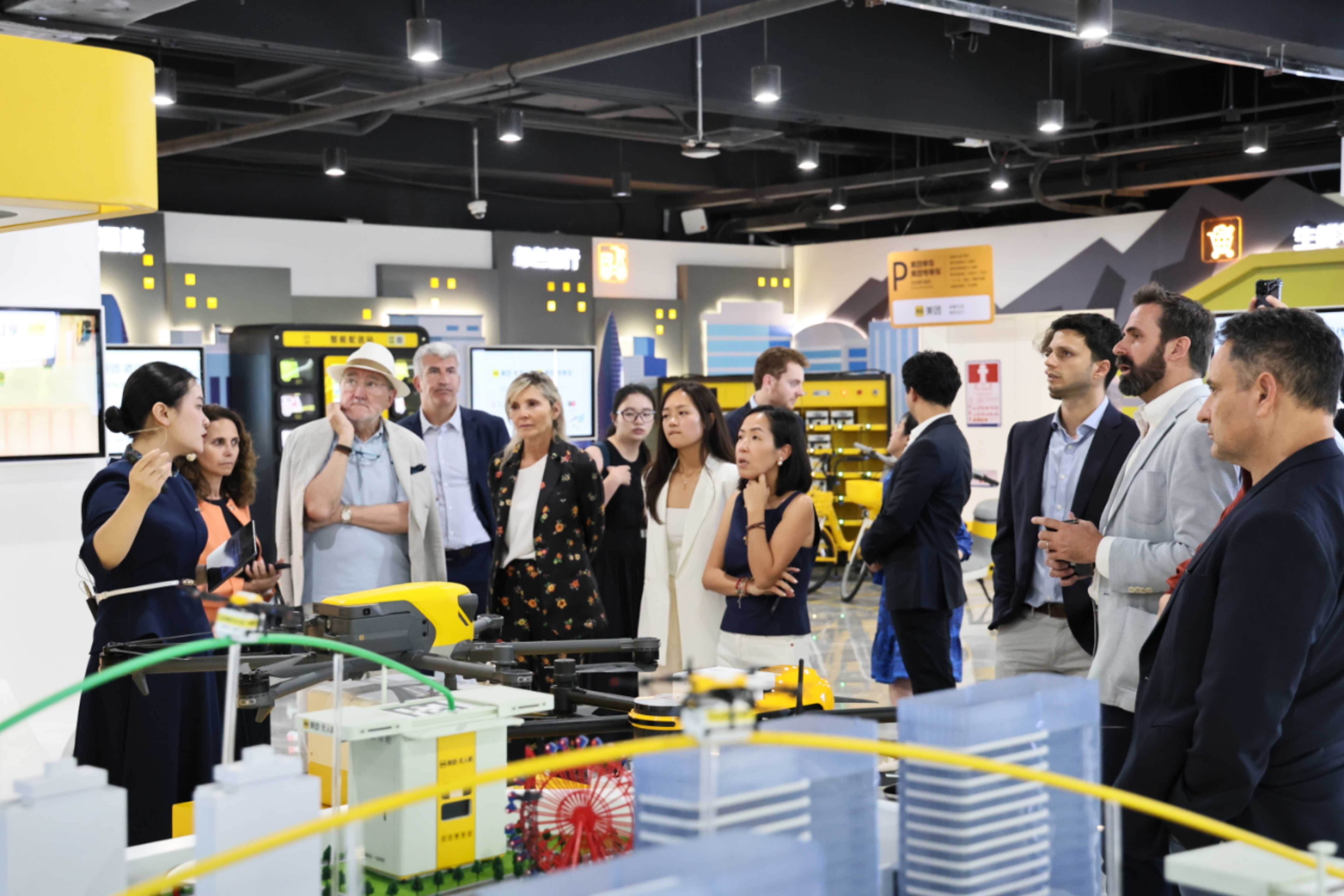 深圳龙华区与西班牙经贸合作再上新台阶 两地企业面对面交流共图“双向奔赴”_fororder_图片4