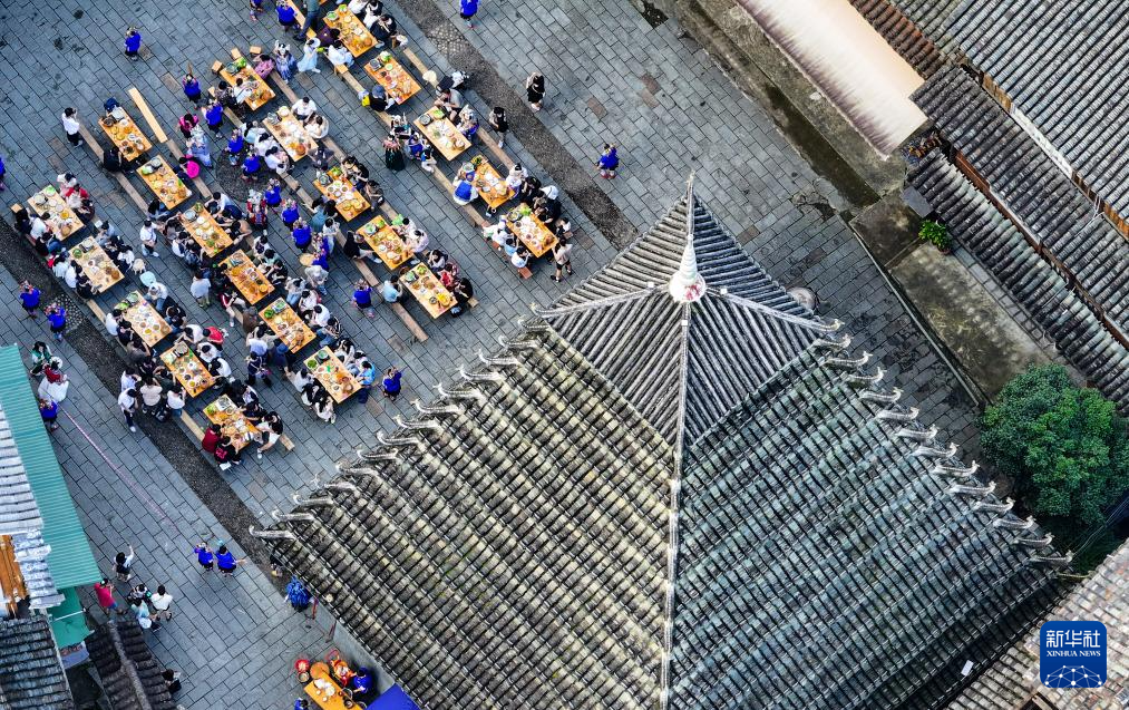 文化中國行丨平岩村:侗寨笙歌奏唱富村強音