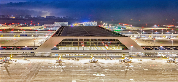 一座機場撬動形成新格局 鄂州花湖國際機場起勢騰飛_fororder_微信圖片_20240715091323