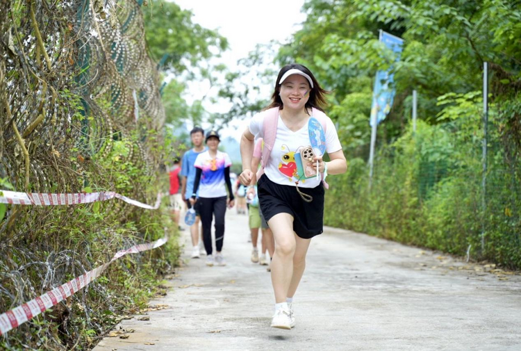 逾600名選手在中越跨境旅遊合作區體驗邊關歡樂跑_fororder_圖片3