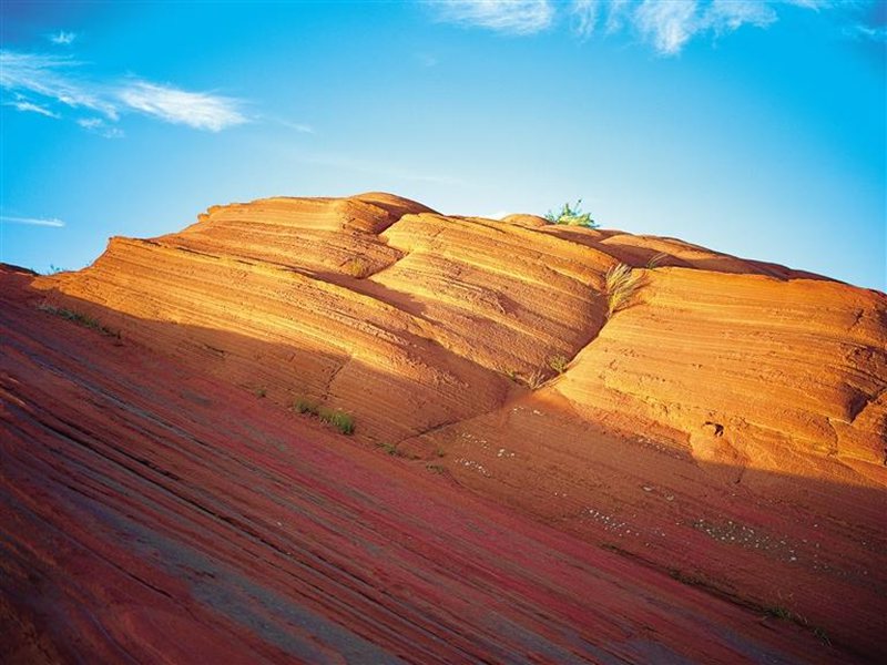 丹霞绝艳独傲世 千古奇观宛如画