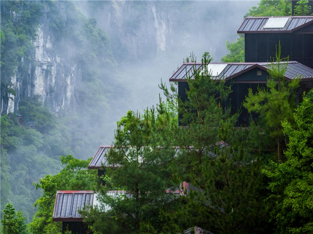 避暑加康養 湖北恩施地心谷呈上“涼程”美景_fororder_圖片17