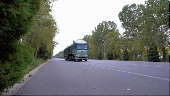 李師傅“換車記”：從燃油到燃氣重卡 致富之路越走越寬_fororder_image004