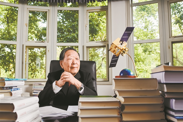 李德仁院士光明日报撰文谈如何做学问：要有问题意识和质疑精神