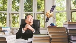 国家最高科学技术奖获得者李德仁广州开讲  打造中国人自己的 空天地海大数据