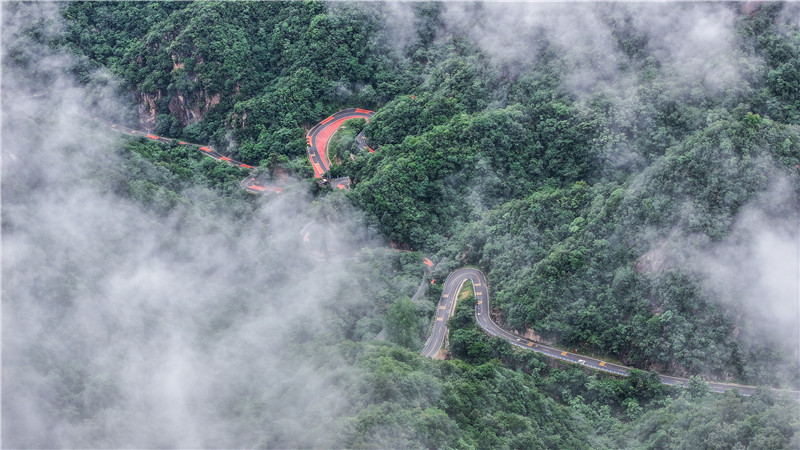 平頂山魯山石林路：雲霧繚繞美如畫_fororder_DJI_20240715164549_0294_D