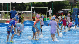 沈阳市大东区教育局二〇五幼儿园开展“清凉一夏”玩水活动