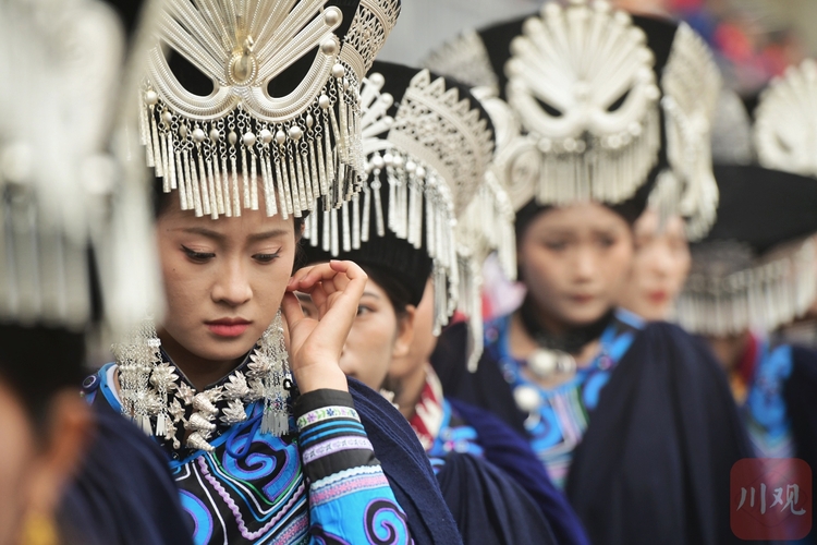 （转载）图集丨火把场上的视觉盛宴