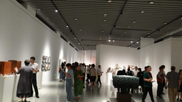 第十四届全国美术作品展览工艺美术与陶瓷艺术作品展在南昌开幕