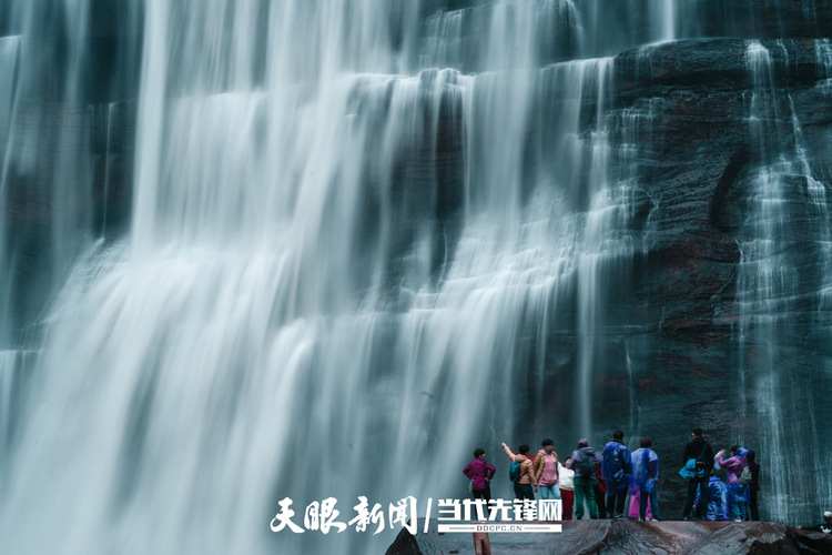 玩水赏景总相宜！来贵州抓住夏天的尾巴