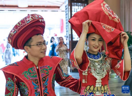 重庆彭水：民族风情助推暑期旅游