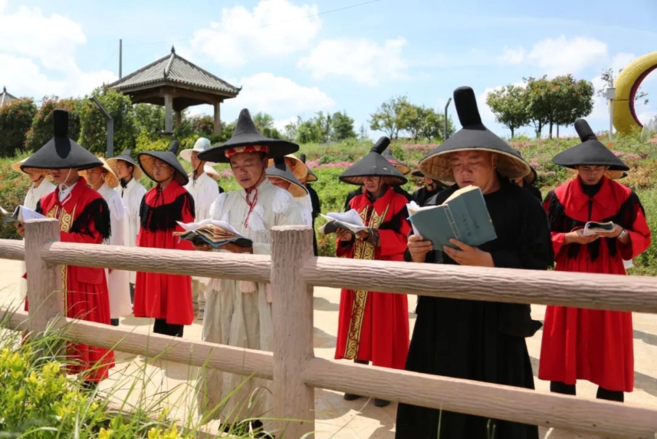 贵州威宁火把节暨避暑旅游季正式启动 邀八方来客共赏高原民族风情_fororder_640 (5)