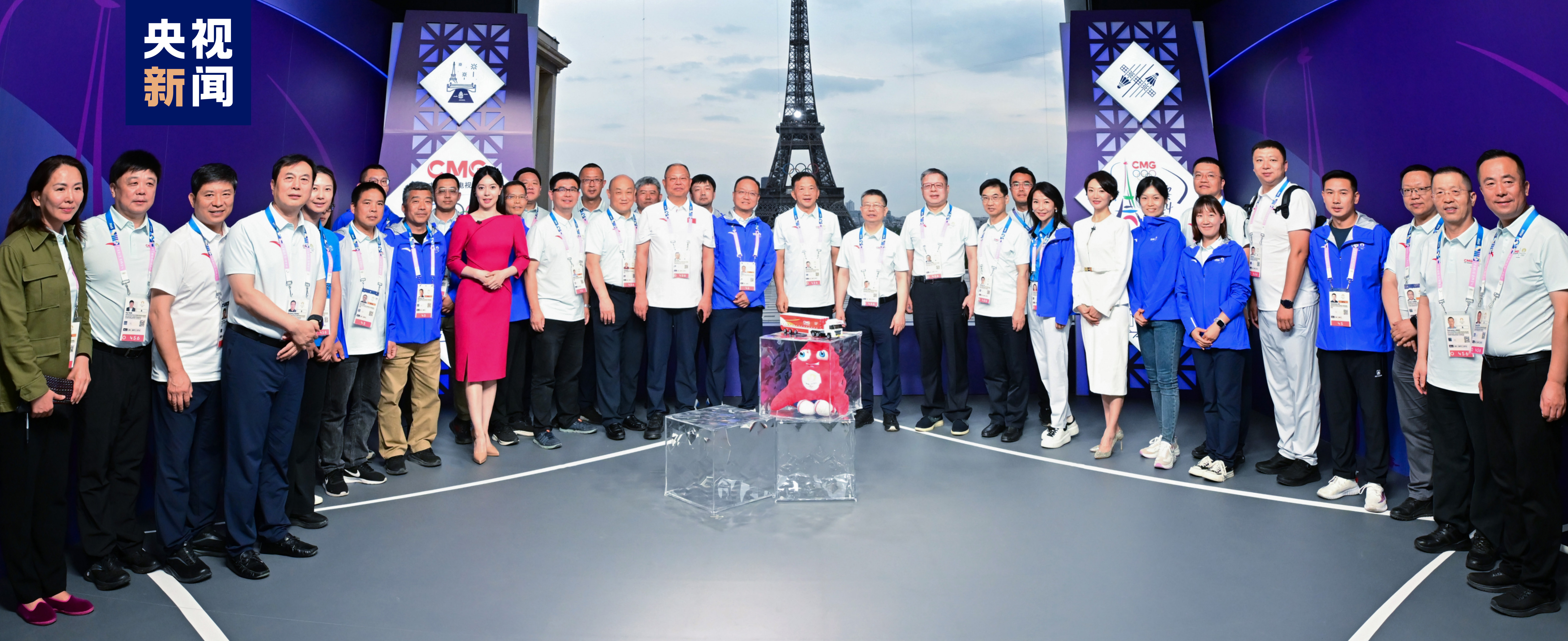 总台埃菲尔铁塔外景演播室启用