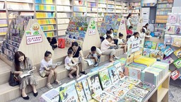 学习、避暑两不误 延吉市的书店、图书馆成暑期好去处