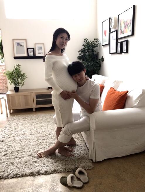 佟健晒庞清怀孕照 花滑伉俪升级当父母