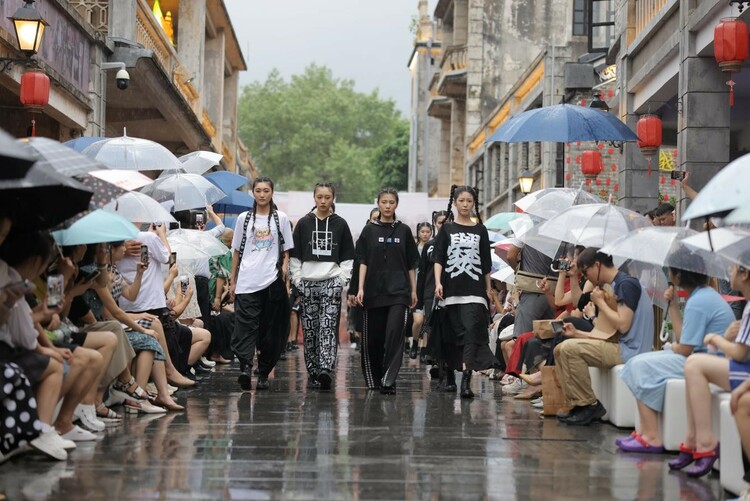 古墟有可能 今夏最时尚！深圳龙华第二届观澜古墟文化节启幕_fororder_深圳2