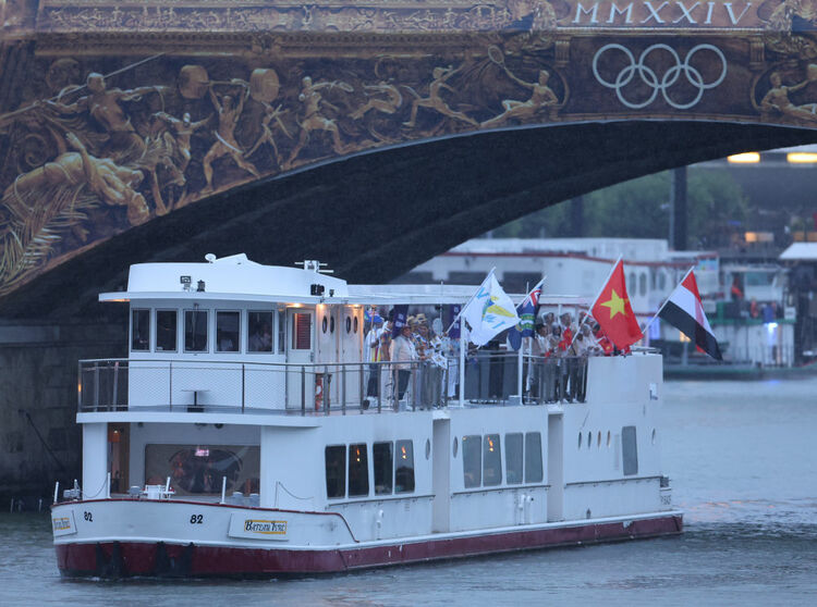 巴黎奥运会｜1至320000，一组数字带你回顾巴黎奥运会开幕式