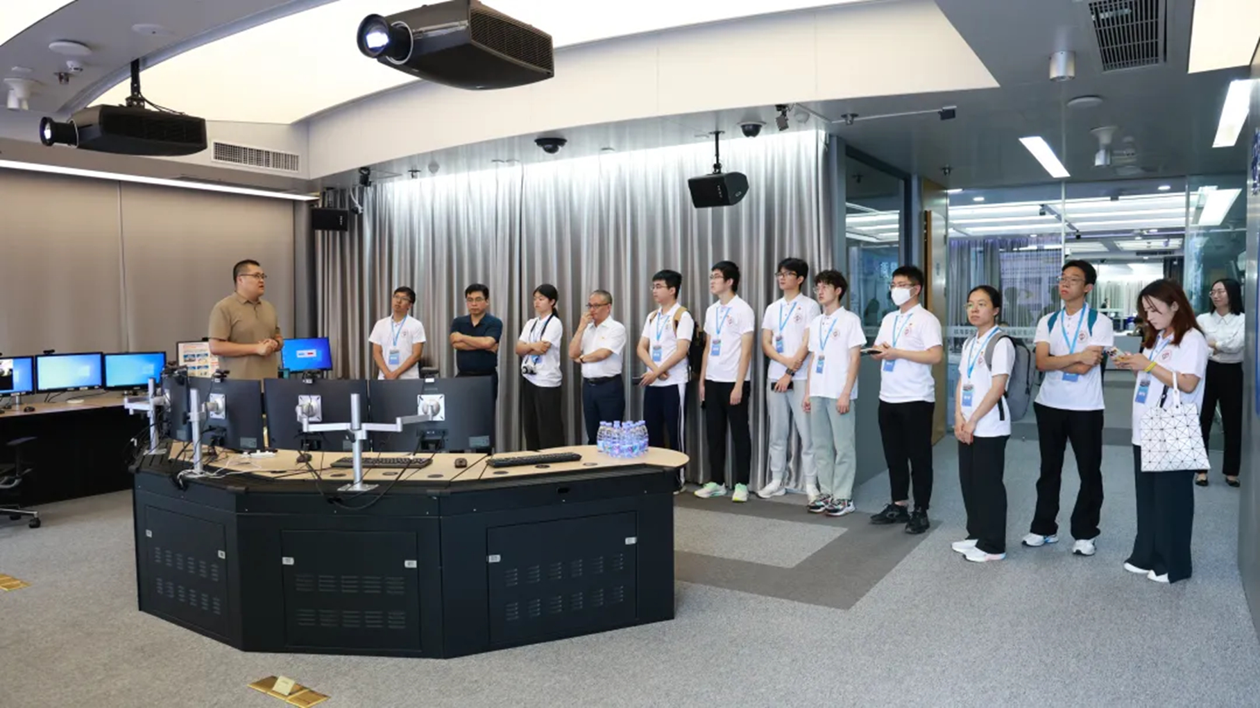 深圳特区四十四周年：中国石油大学校企共创实践团实地见证深圳新能源和核能新跨越_fororder_图片2