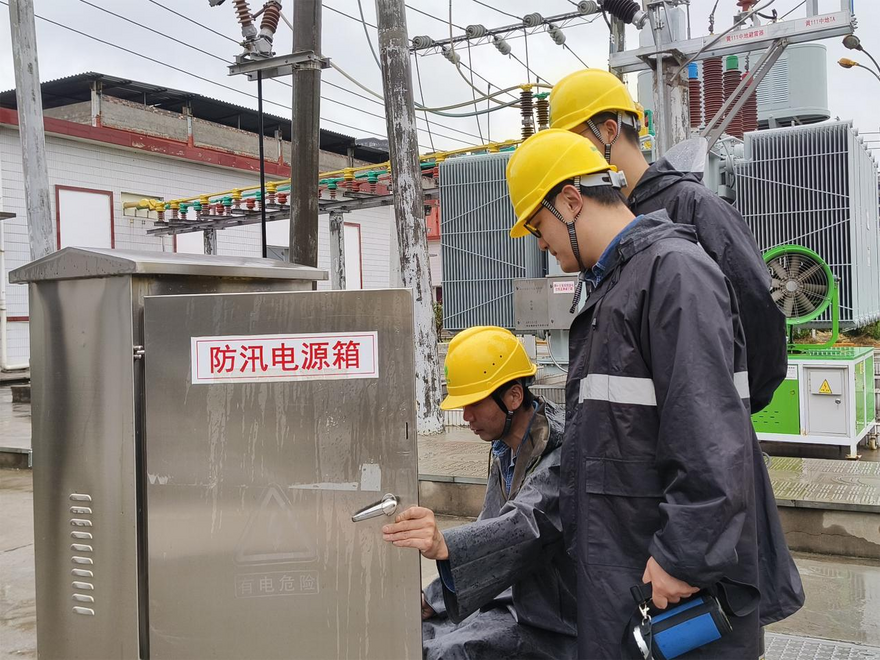State Grid Xuchang Power Supply Company Adequately Prepares Materials to Guarantee Power Supply during the Flood Season_fororder_长葛2