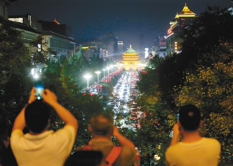 城墙之上赏夜景_fororder_微信图片_20240827091734