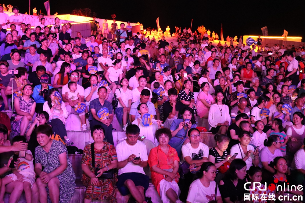 貴州三都:歡慶卯節 共繪“東方情人節”綺麗畫卷_fororder_IMG_8146.JPG