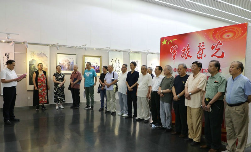 “军旅荣光”庆祝中国人民解放军建军97周年京津冀军旅书画家作品展开幕_fororder_1