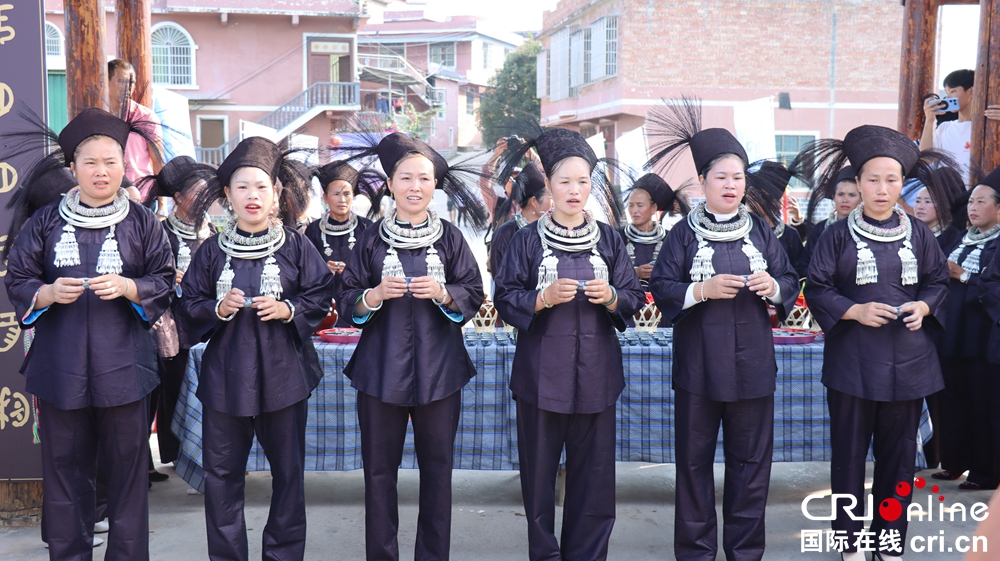 貴州三都:歡慶卯節 共繪“東方情人節”綺麗畫卷_fororder_IMG_7865.JPG