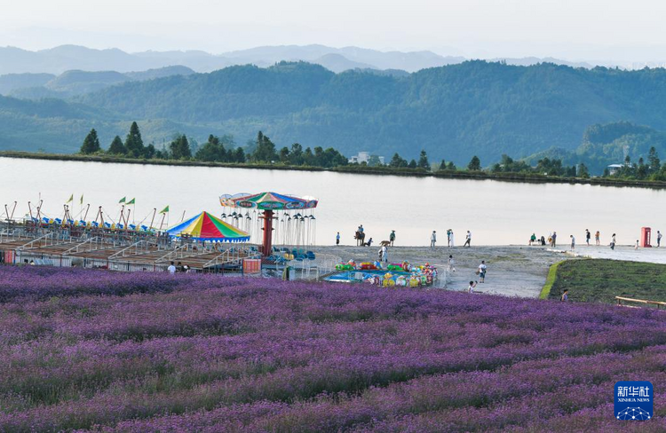 貴州龍裏：“清涼山水”帶熱避暑遊