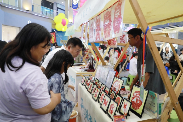 河南開封：逛非遺市集 品宋風古韻