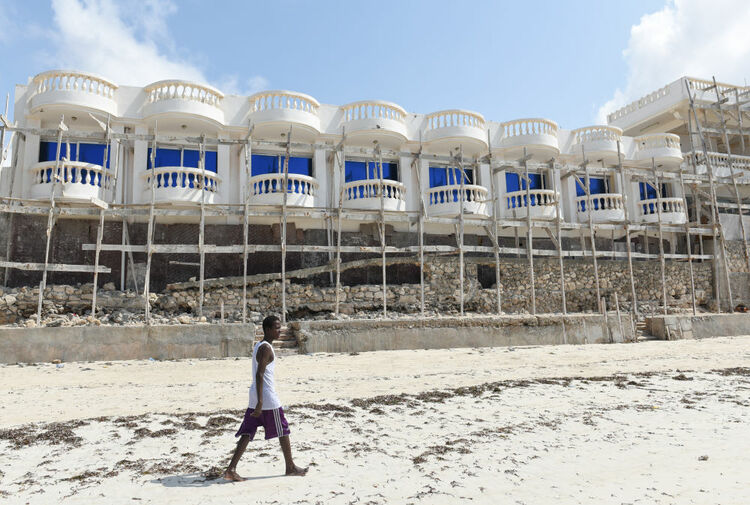 索马里首都一处海滩遇袭 致数十伤亡