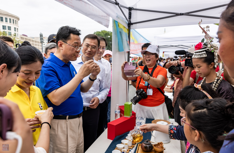 人文交流跨越山海 民间友谊源远流长 贵州亮相第22届美国华盛顿“中国文化节”