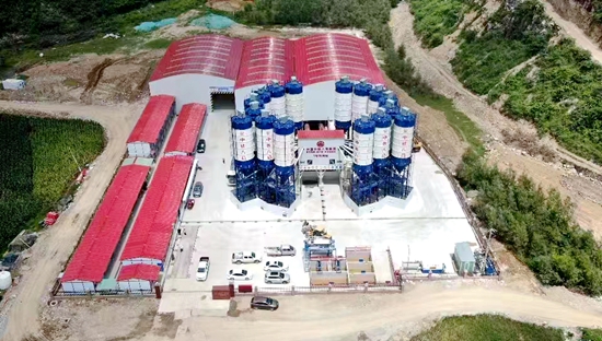 黄百铁路贵州段1号拌和站通过验收_fororder_0a2176228fd29440f9b0708207d4c83