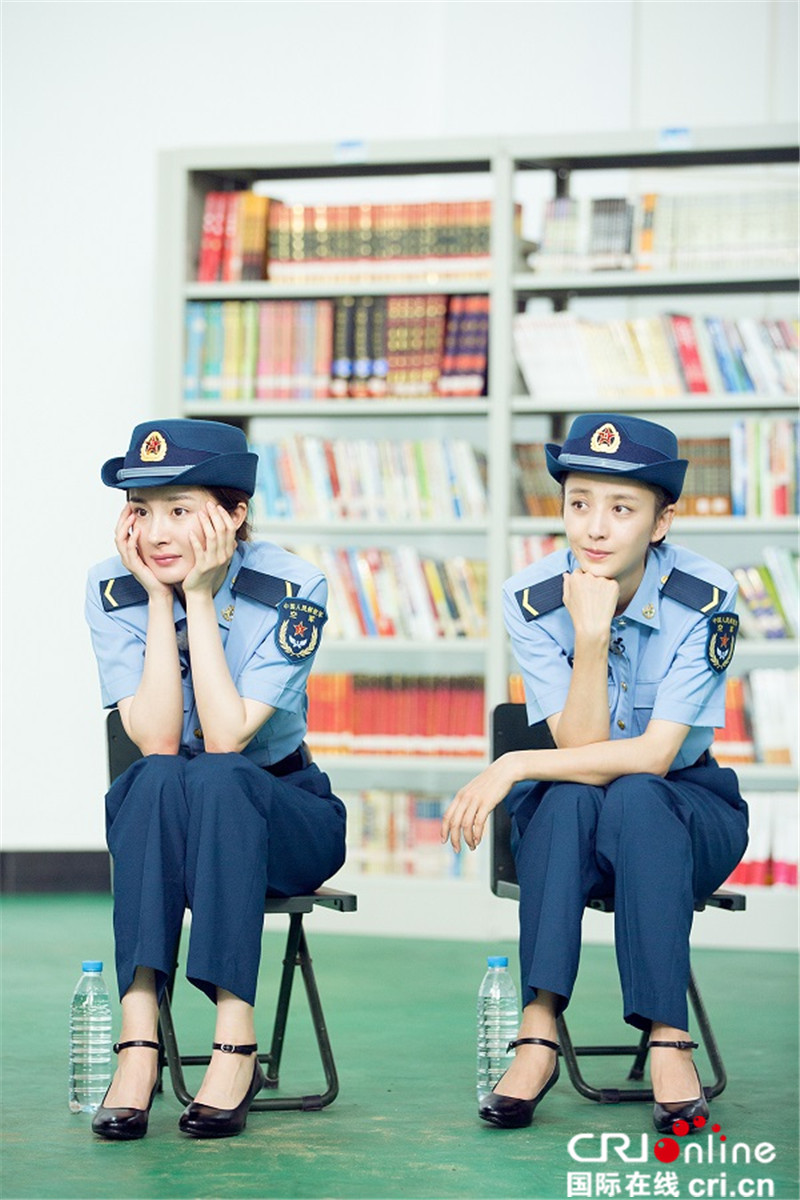 姐妹情深同唱军歌《真男2》杨幂佟丽娅合体来找调