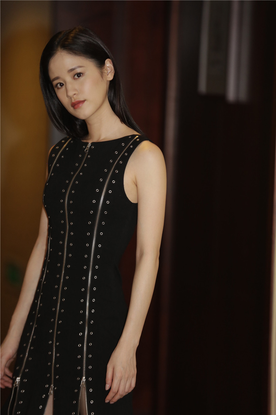 泡沫之夏今日首播袁子芸张雪迎反差萌闺蜜