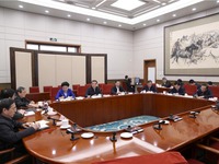 李克強主持國務院黨組會議 深入學習貫徹十八屆六中全會精神