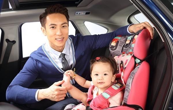 吴尊女儿NeiNei变小女神 没了婴儿肥依然很可爱_娱乐_腾讯网