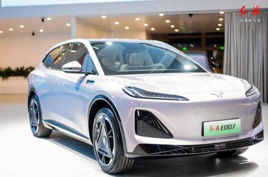 仅用26天 红旗E007项目首台验证样车试制下线_fororder_image002