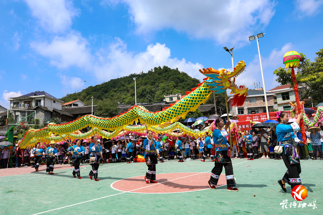 湖南花垣：苗族“赶秋”，盛装鼓乐庆丰收_fororder_31