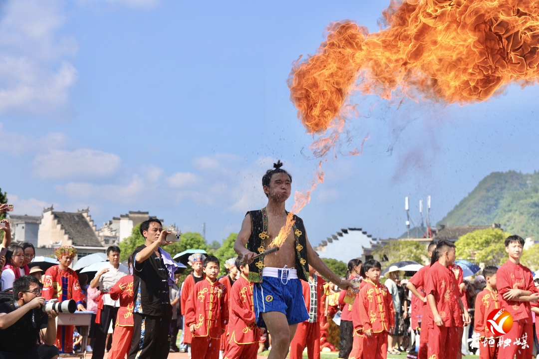 湖南花垣：苗族“赶秋”，盛装鼓乐庆丰收_fororder_23