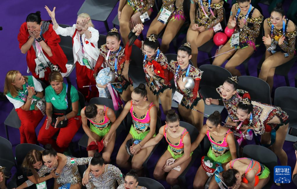 巴黎奥运会丨艺术体操——集体全能：中国队夺冠
