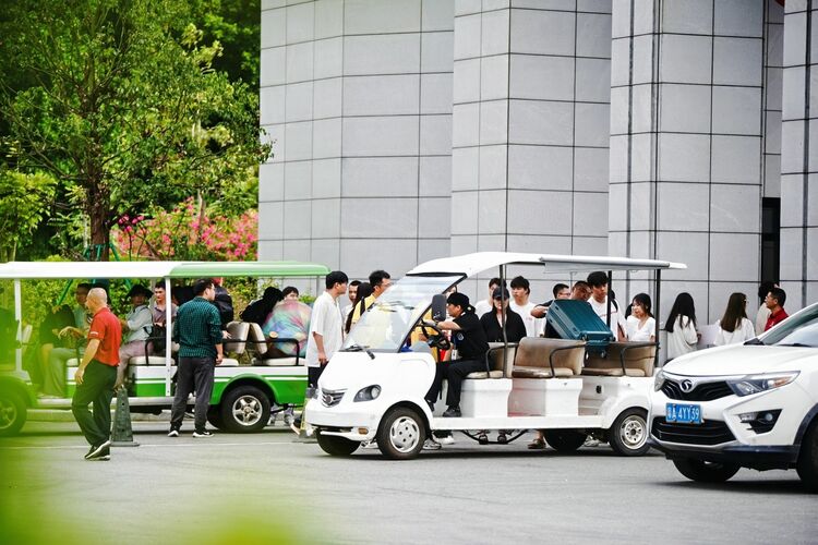 非遗传薪火 七彩启“新”缘！华南农业大学珠江学院喜迎5000余名2024级本科新生_fororder_3