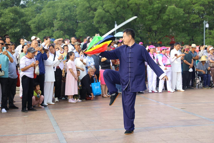 河北平泉:全民健身展靚麗“風采”_fororder_圖片 2